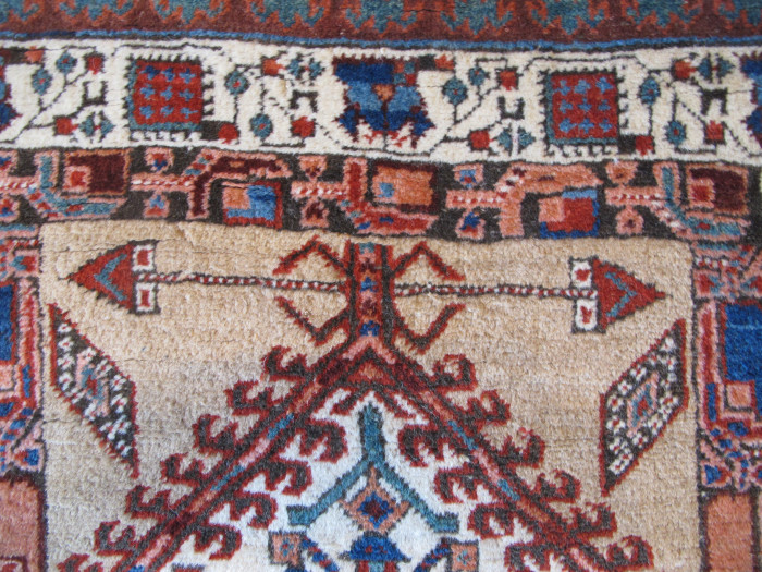 Short and Narrow Sarab Runner